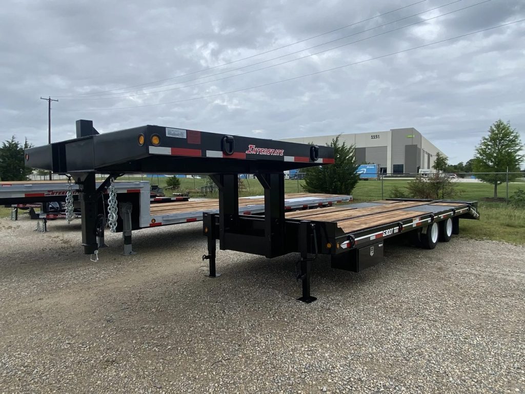 Interstate gooseneck trailer